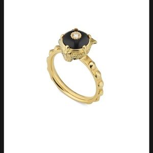 Gold Gucci ring